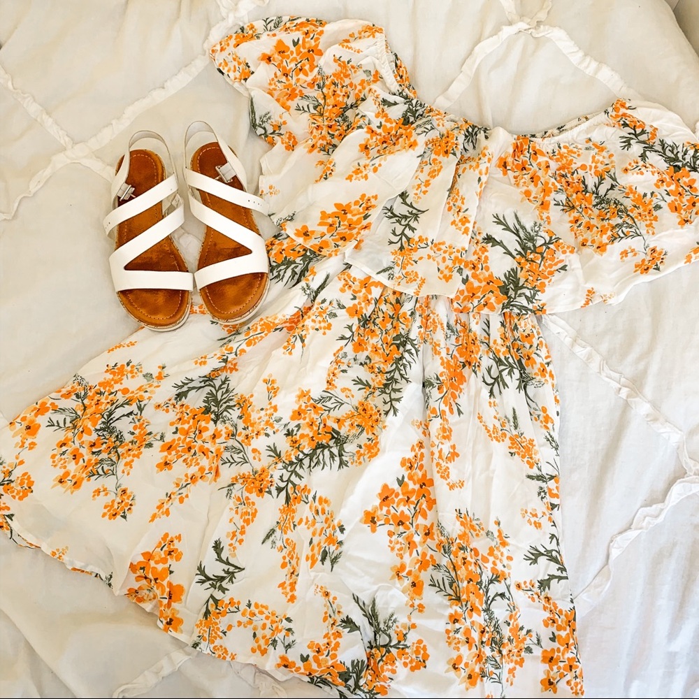 Zesica Flowy Off the Shoulder Dress